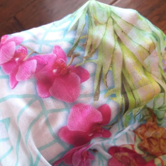 Scarf - Picture 4 of 5